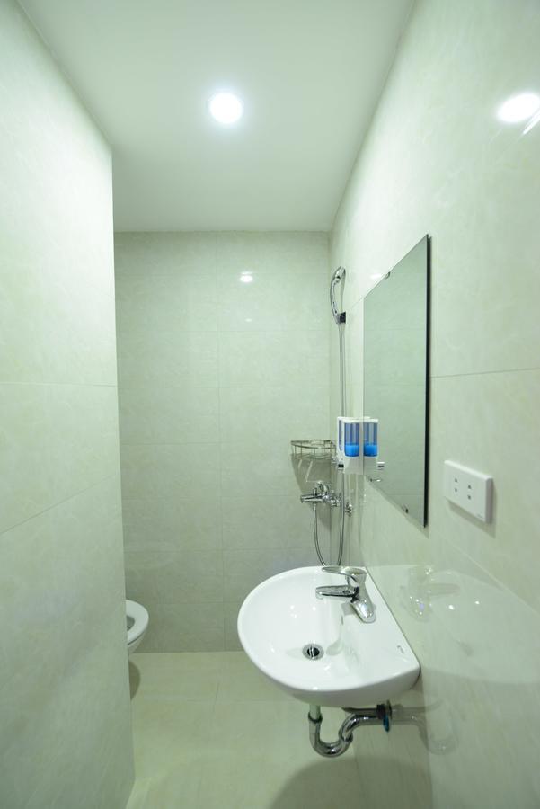 Pillow Backpacker Hostel (Adults Only) Hanoi Exterior foto