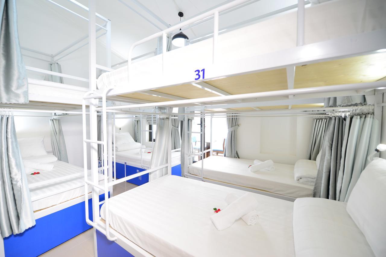 Pillow Backpacker Hostel (Adults Only) Hanoi Exterior foto
