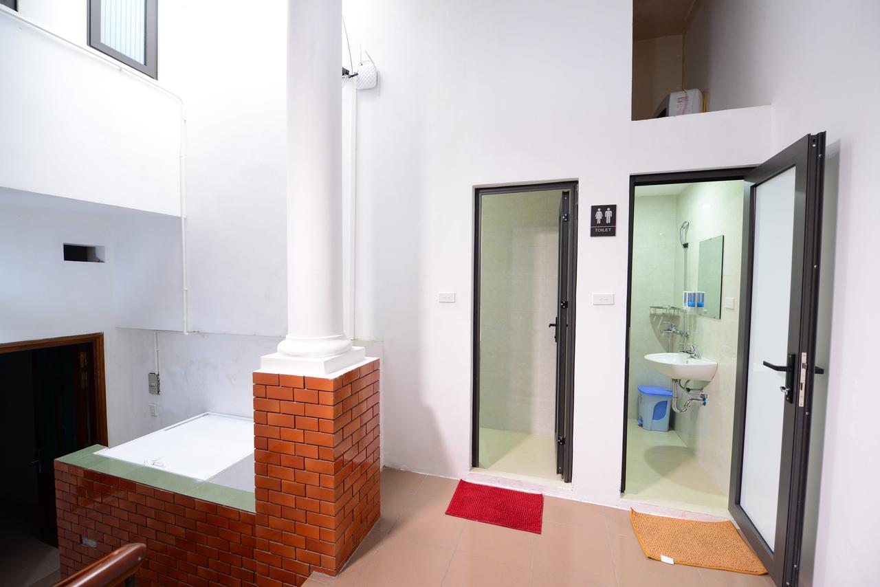 Pillow Backpacker Hostel (Adults Only) Hanoi Exterior foto